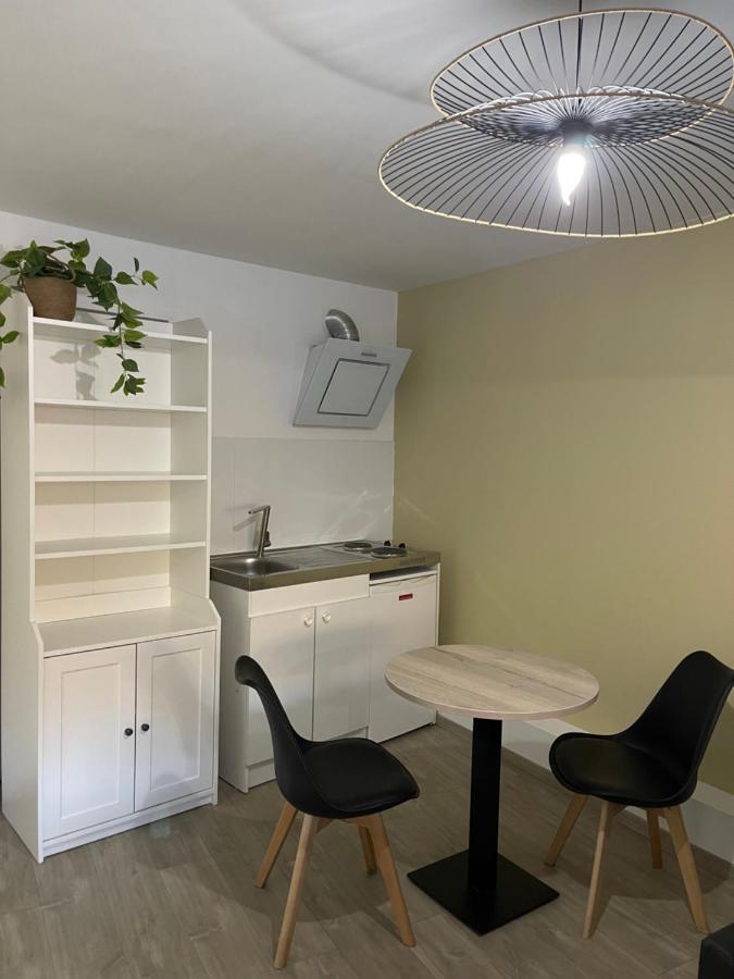 Appartement Grand à 5 Minutes Du Centre *